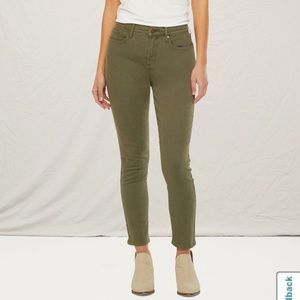 A.n.a skinny ankle jeans